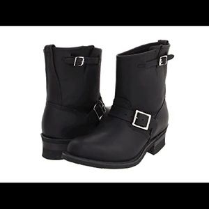 Frye Engineer boots 8R- barely worn